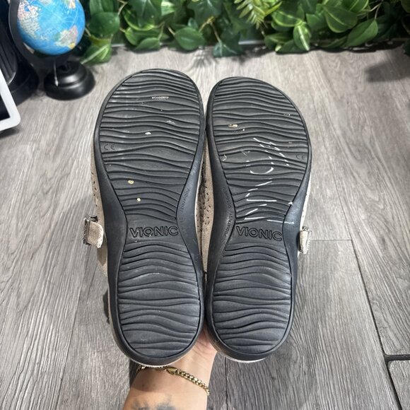 Vionic Lidia Mules Womens 10 Gray Suede Leather Laser Cut Mary Jane Comfort - Picture 7 of 8